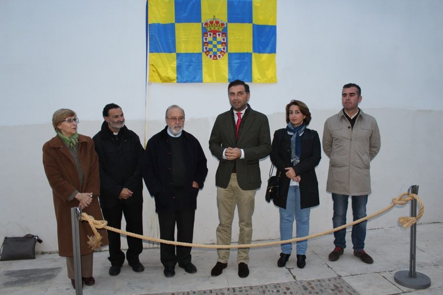 Develado-de-la-placa-en-la-calle-que-lleva-su-nombre